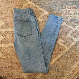 27R - Free People - Light Blue Denim Skinny Jeans